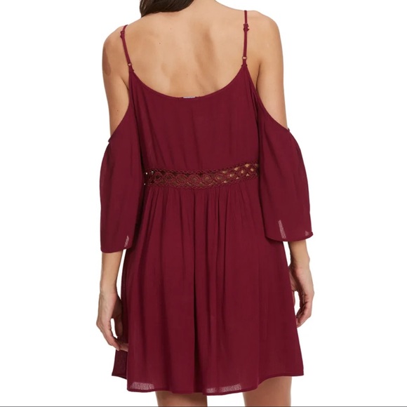 💎BURGUNDY/PLUM 3/4 SLEEVE CROCHET COLD SHOULDER DRESS - Picture 3 of 8